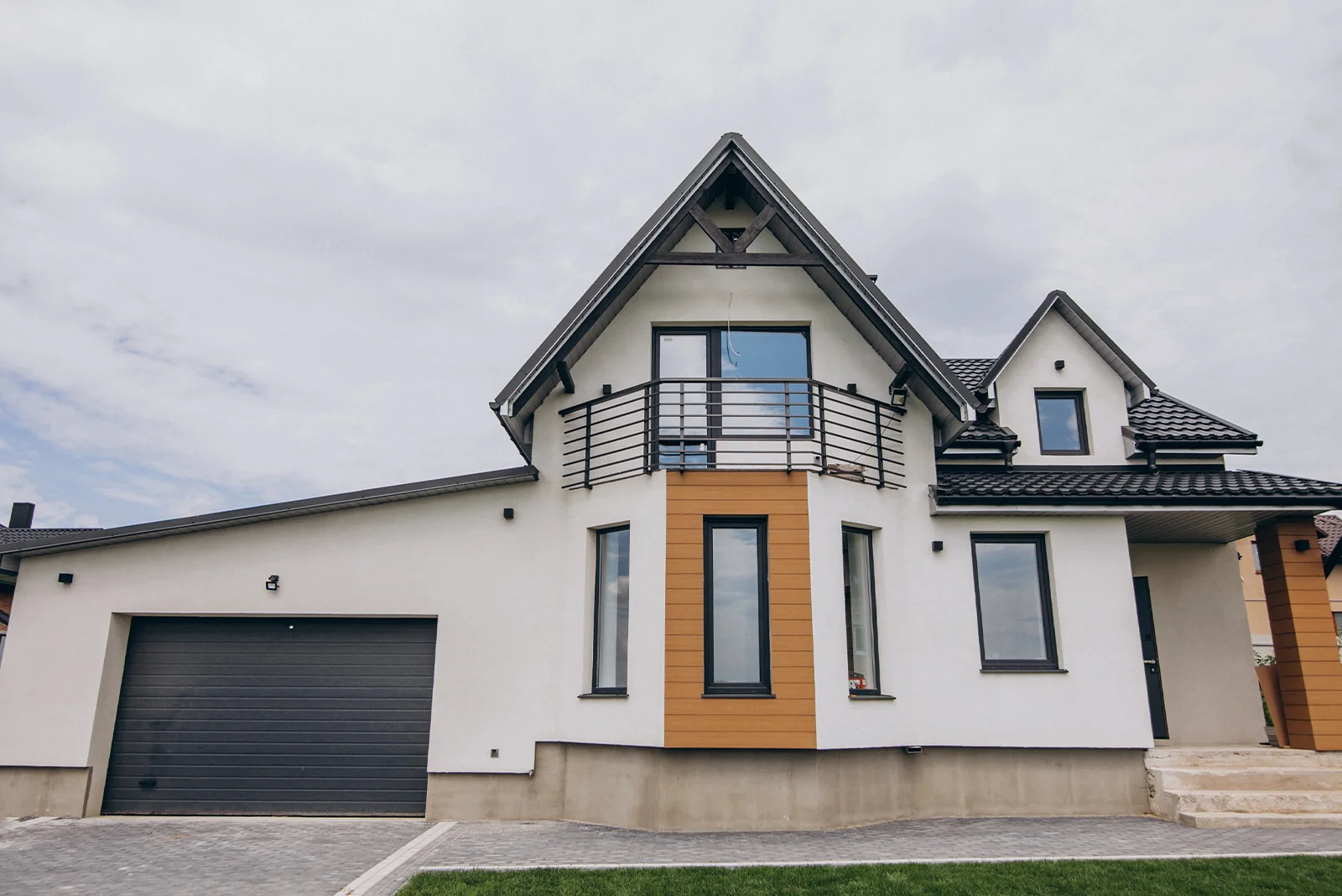 Projet d’extension de maison et d’aménagement de garage réalisé à SAINT-DENIS Projet d’extension de maison et d’aménagement de garage réalisé à SAINT-DENIS