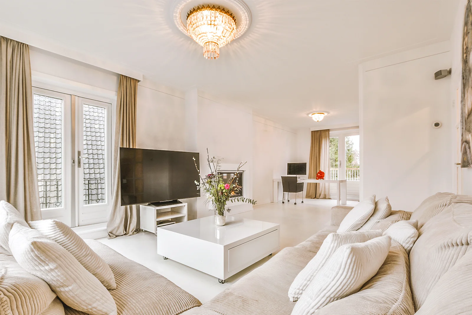 Rénovation de salon pour une maison à TOULOUSE Rénovation de salon pour une maison à TOULOUSE